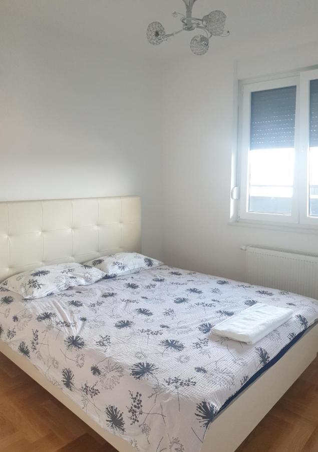 Apartman Venecija Баня-Лука Екстер'єр фото