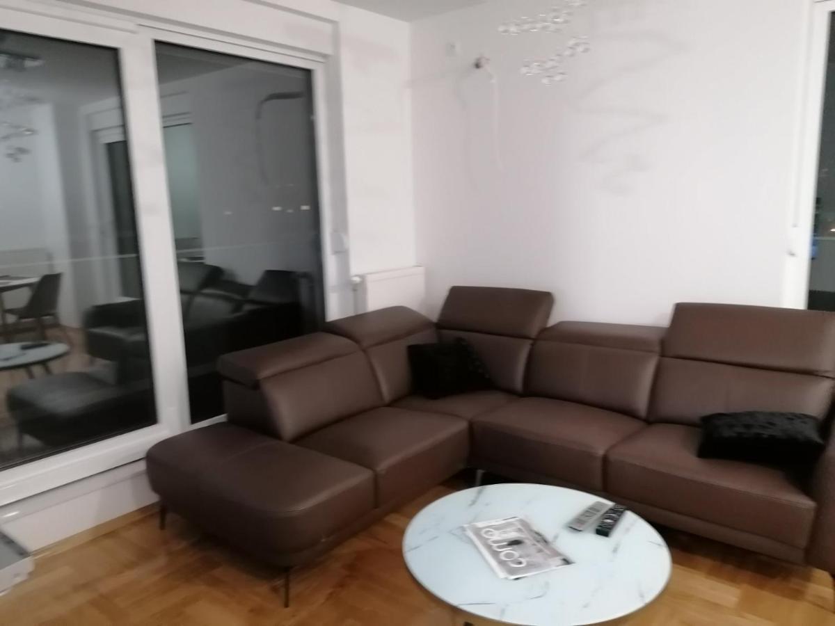 Apartman Venecija Баня-Лука Екстер'єр фото