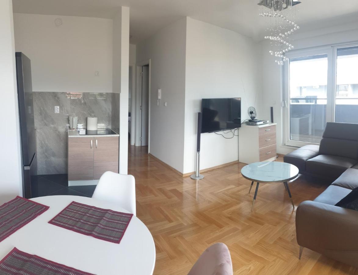 Apartman Venecija Баня-Лука Екстер'єр фото