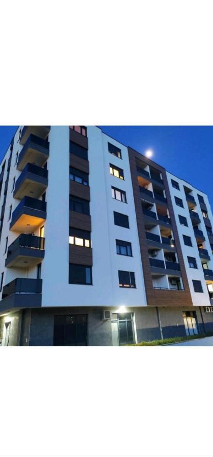 Apartman Venecija Баня-Лука Екстер'єр фото